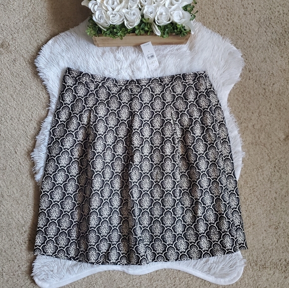 LOFT Dresses & Skirts - LOFT Skirt